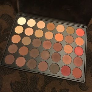MORPHE eyeshadow Pallet